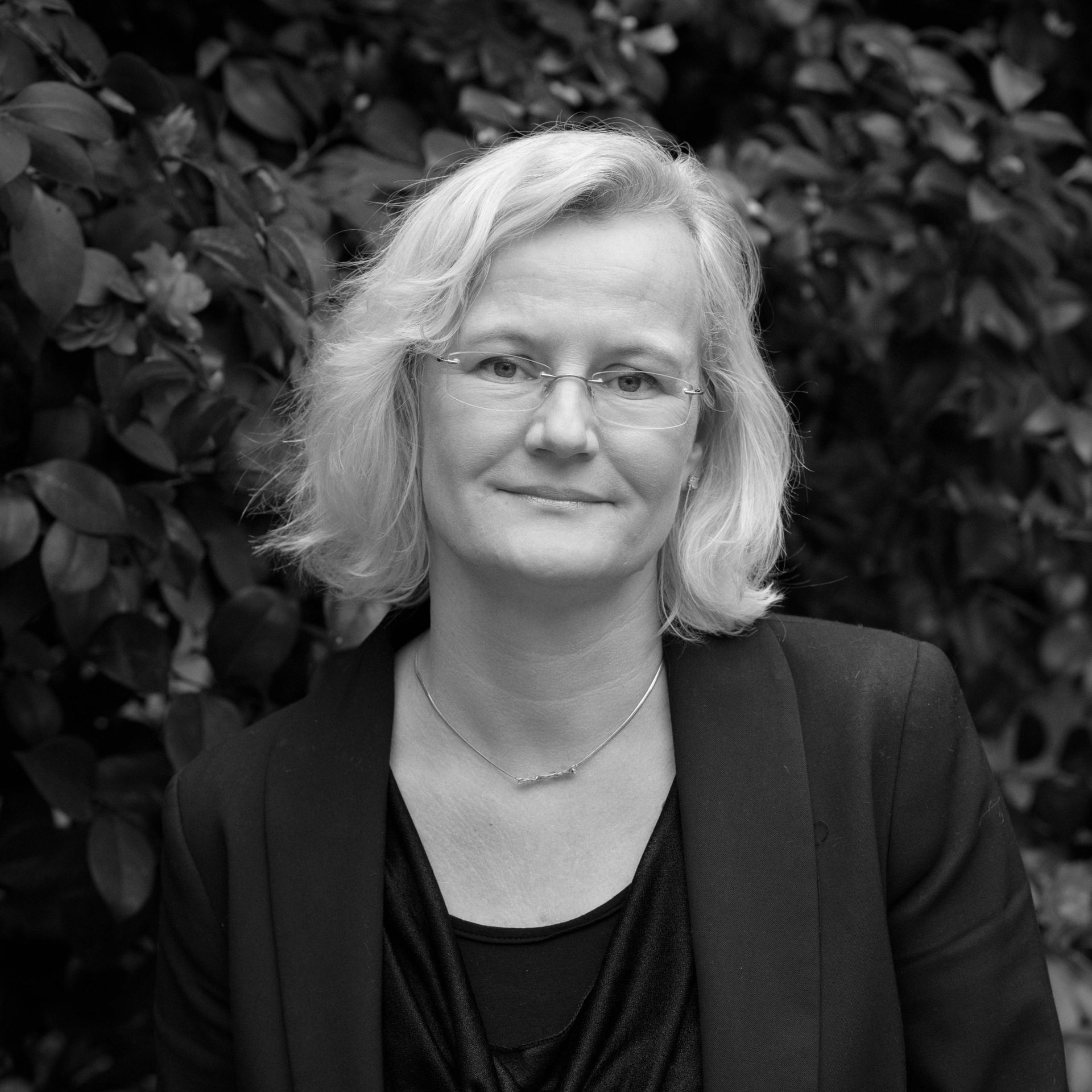 Dr. Marian Stuiver